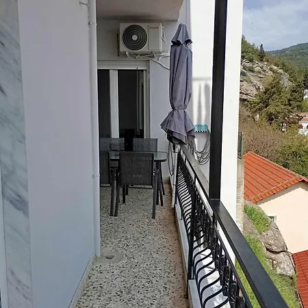 Iliroomskavala شقة *