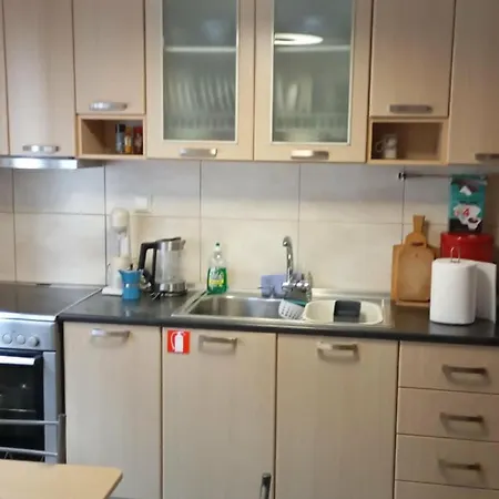 شقة Iliroomskavala